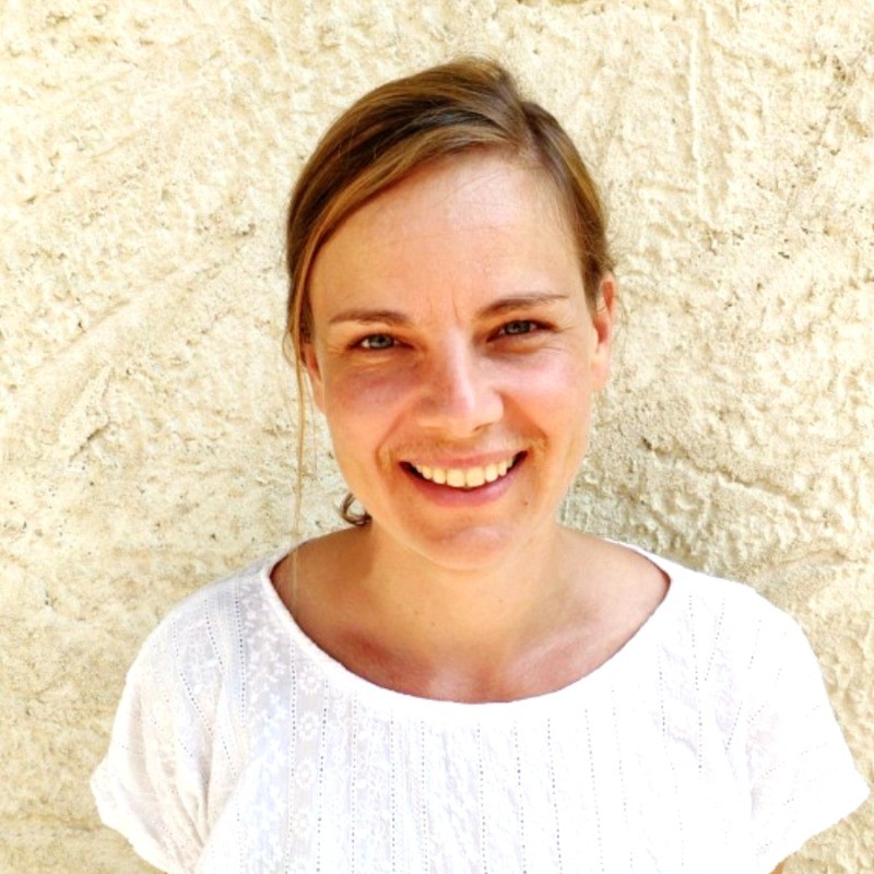 Une photo de l'auteure de cette article, Sonia Authier, qui est consultante RSE pour les PME dans le bassin grenoblois